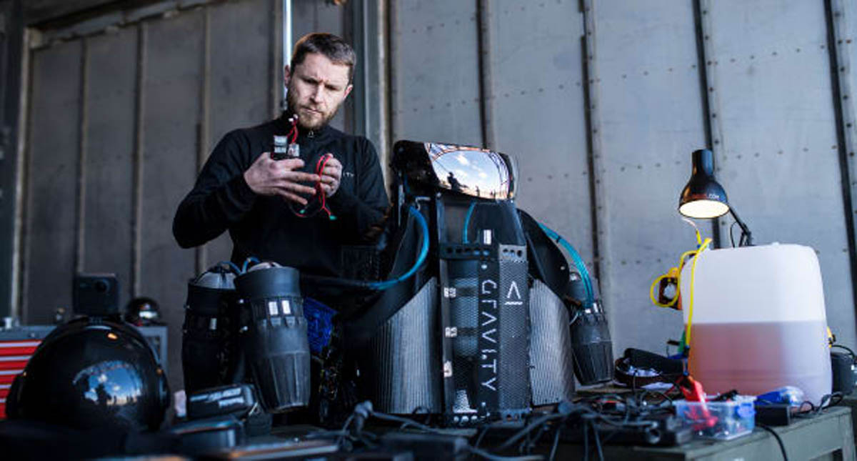 El hombre que se construyó un traje volador tipo Iron Man - richard-browning