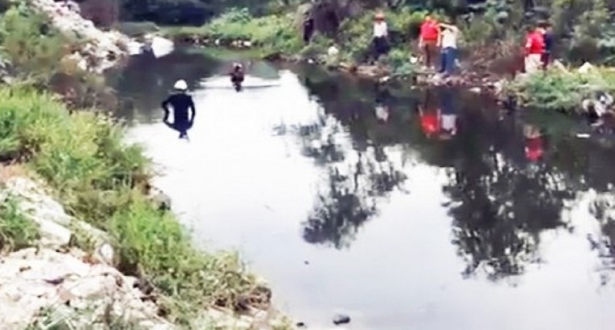 Rescatan cadáver de niño arrastrado por un río en Nuevo León