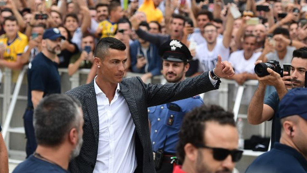 Reducen multa a Cristiano Ronaldo por fraude - ronaldo-turin