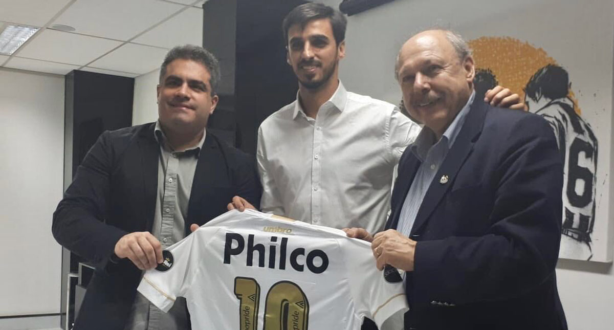 El Santos de Brasil anunció contratación de Bryan Ruiz