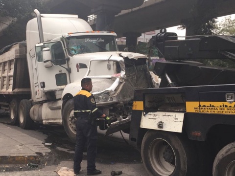 Camión de ruta 76 choca contra trailer en Álvaro Obregón - ruta76int