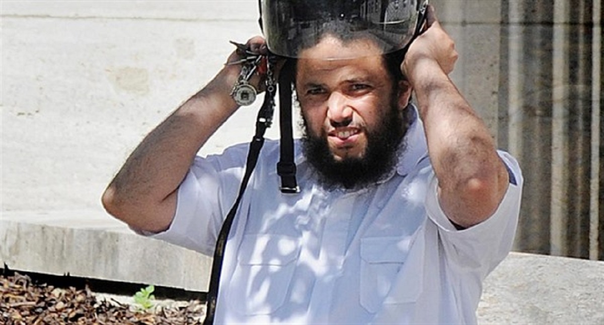 Dan libertad provisional a exescolta de Osama Bin Laden