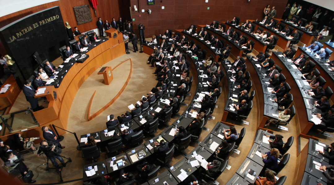 Plan de austeridad eliminará incluso las botanas de los senadores - senadoresint