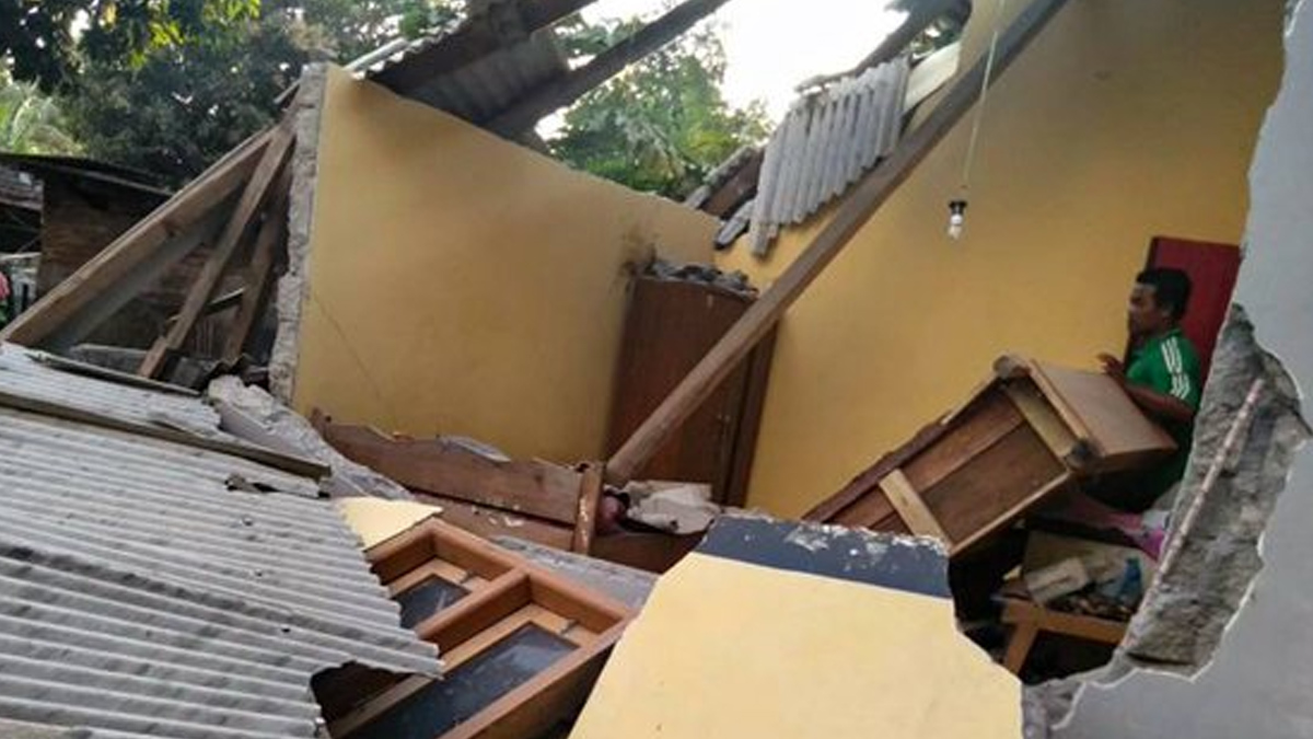 Sube a 14 cifra de muertos por sismo en Indonesia