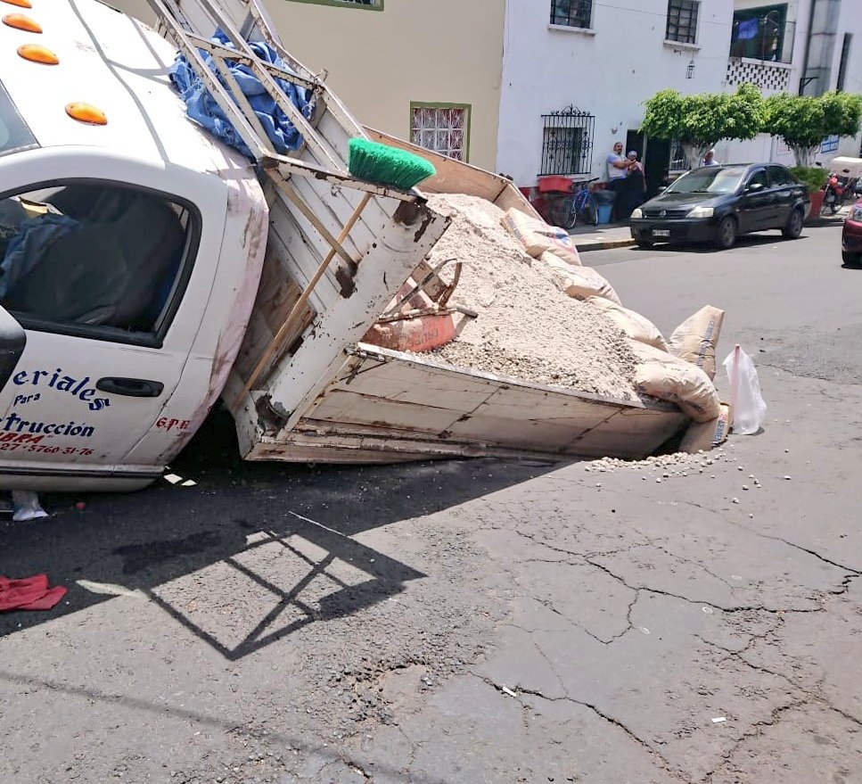 Se abre socavón en la Gustavo A. Madero - socavon-gertrudis-sanchez-3