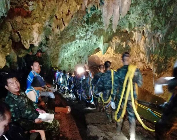 Recuento: Así fue el rescate de niños atrapados en cueva tailandesa - tailandia6