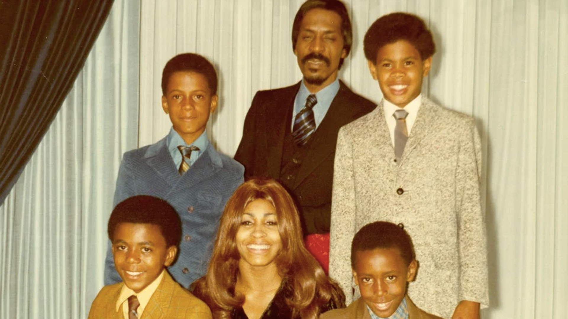 Hijo mayor de Tina Turner se suicida - tina-turner-hijos