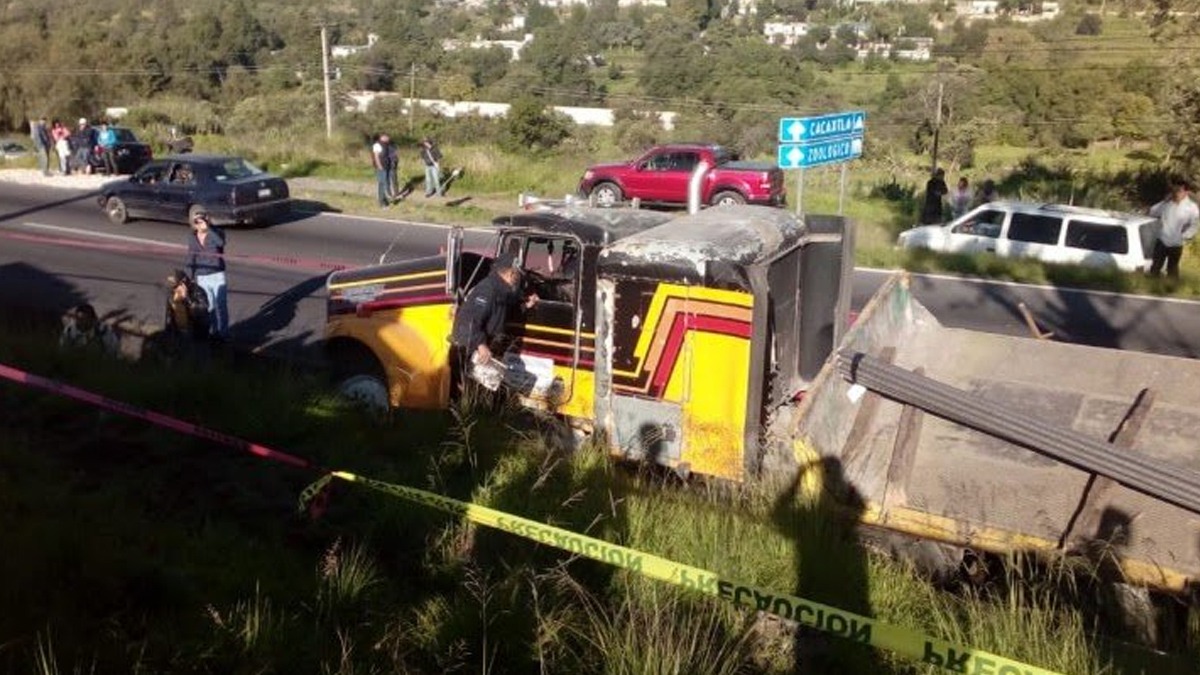 Mueren dos personas en choque en la autopista Apizaco-Tlaxcala