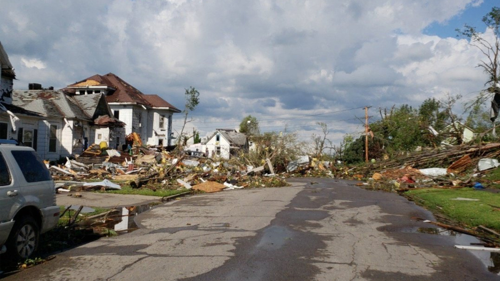 Tornados en Iowa dejan al menos 17 heridos