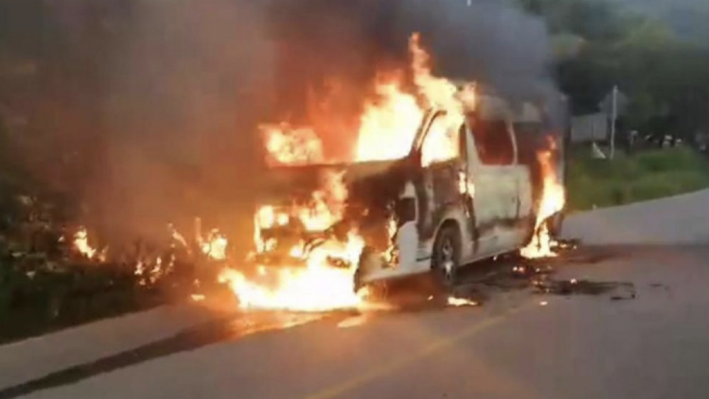 Suspenden ruta Chilpancingo-Chilapa tras ataques - transporte-quemado-chilpancingo-chilapa-2