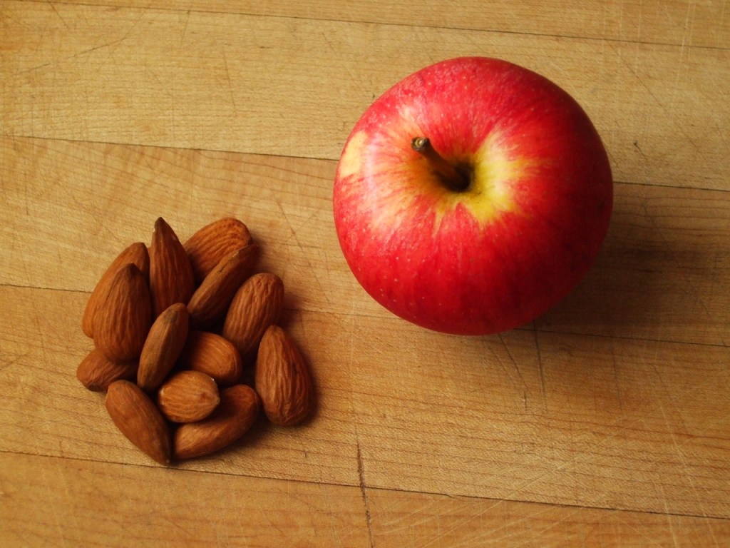 10 Healthy Snacks On The Go - tumblr-m7u51bqdta1r6bchgo4-1280