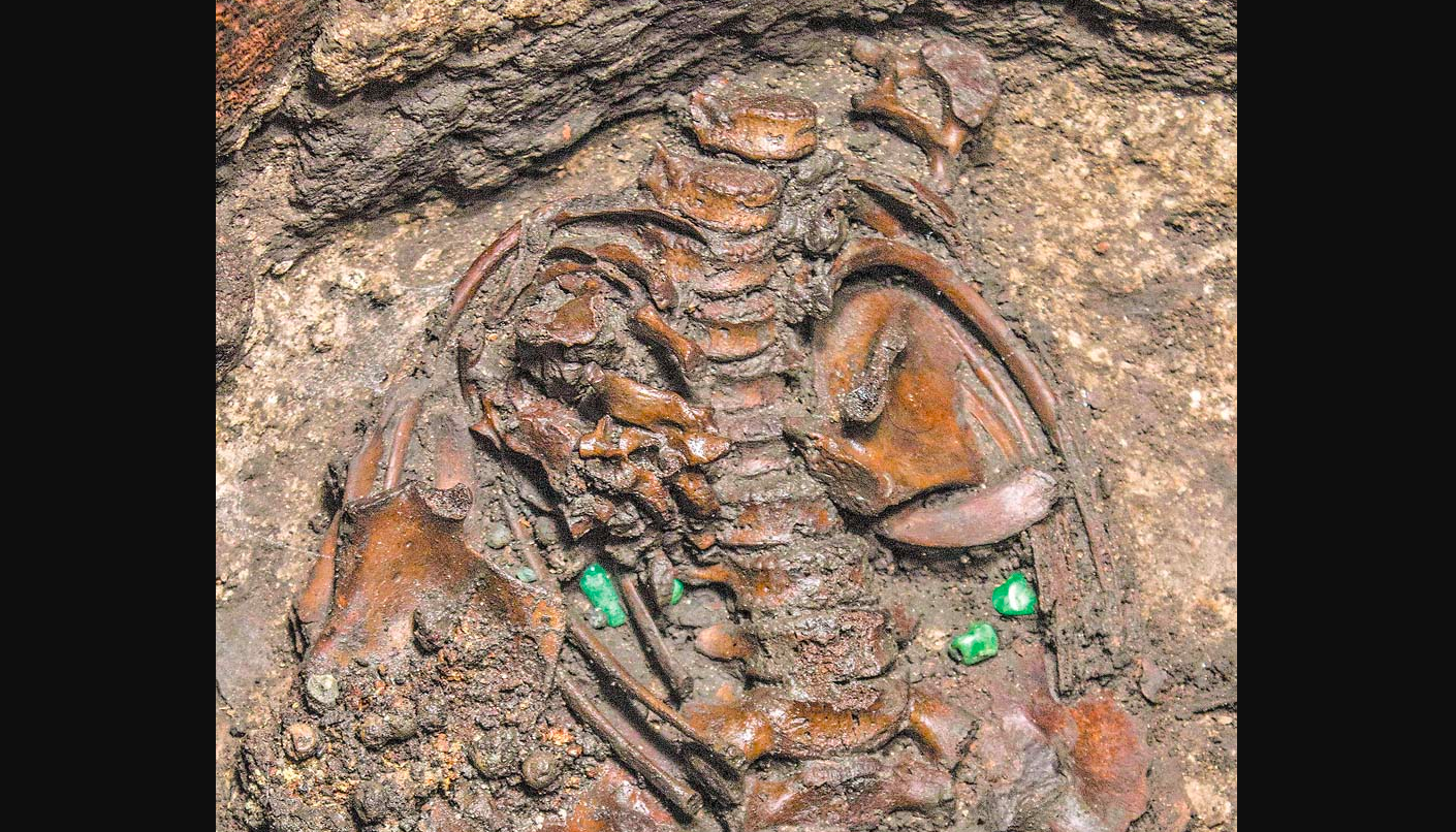 Encuentran tzompantli de niño dedicado a Huitzilopochtli