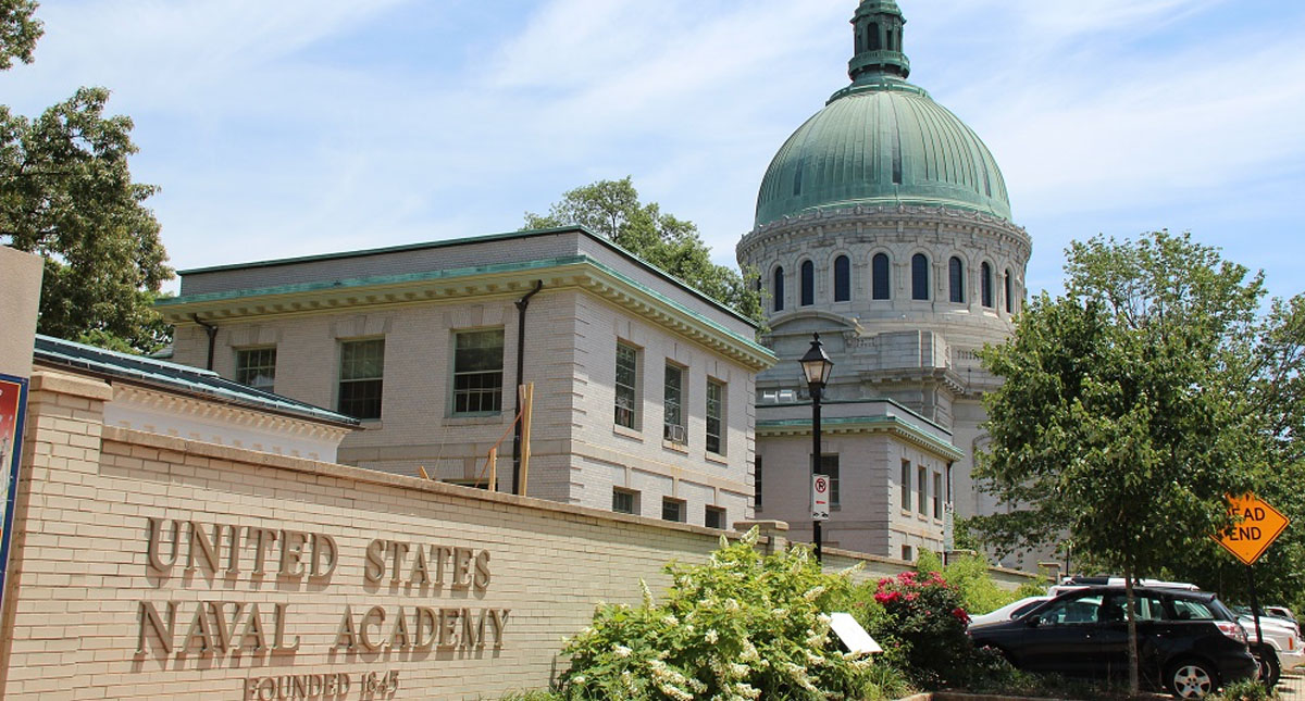 Reportan paquete sospechoso en la USNA