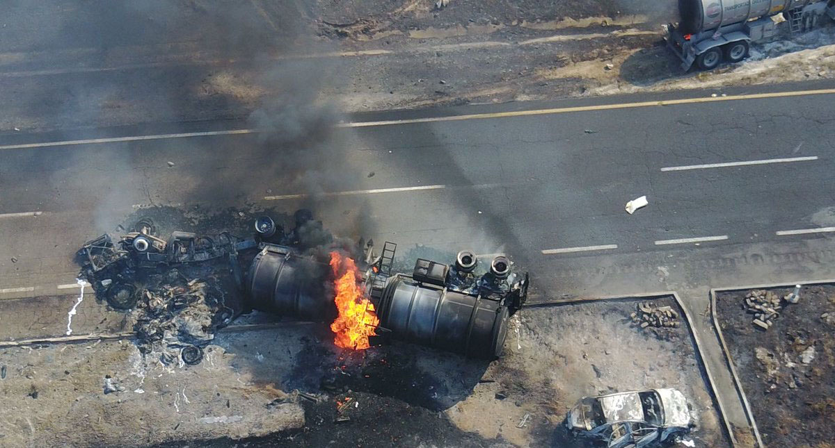 Accidente en autopista de Veracruz deja al menos cinco muertos Accidente en autopista de Veracruz deja al menos cinco muertos
