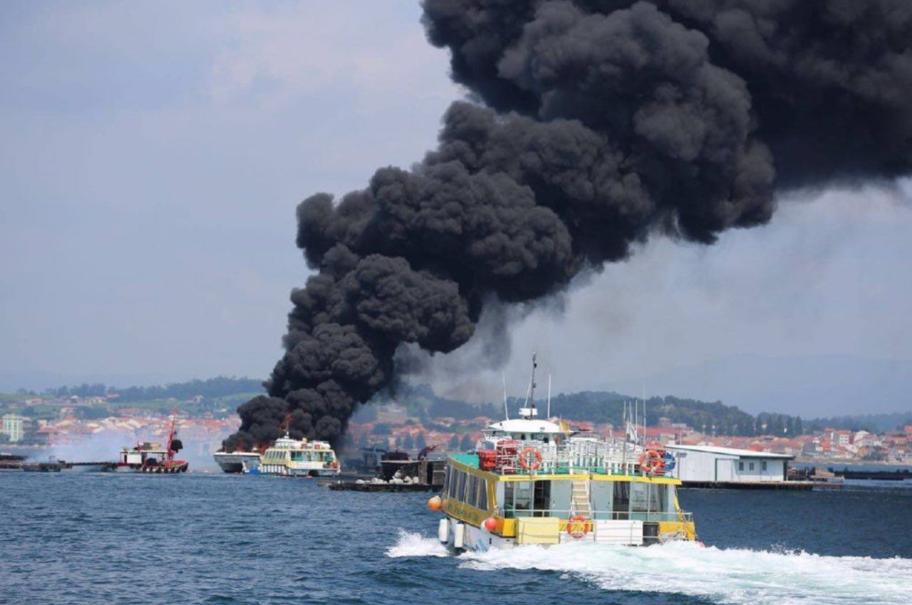 #Video Se incendia catamarán turístico en España - whatsapp-image-2018-07-24-at-10501-pm