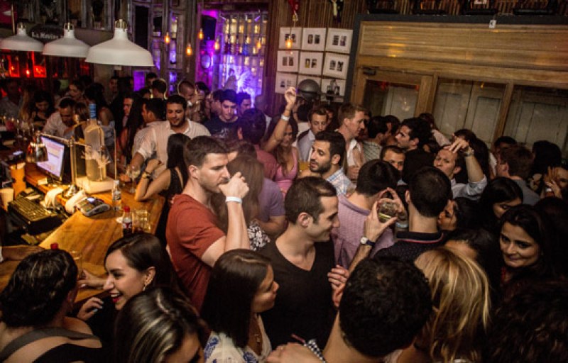 Cuarenta y ocho horas en Cartagena de Indias - where-to-party-in-cartagena-colombia-la-movida-bar