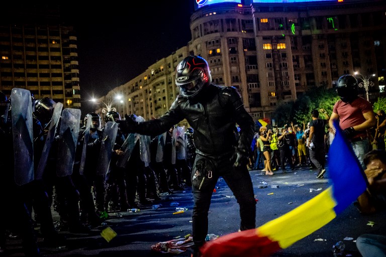 Manifestación deja más de 450 heridos en Rumanía - 000-18a746