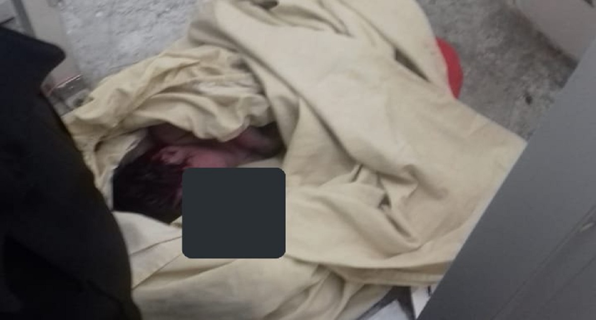 Abandonan a recién nacido en Metro Toreo