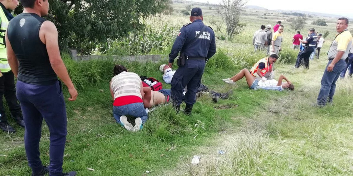 Desplome de avión pequeño en Oaxaca deja tres heridos - accidente-avioneta-zacatepec-5