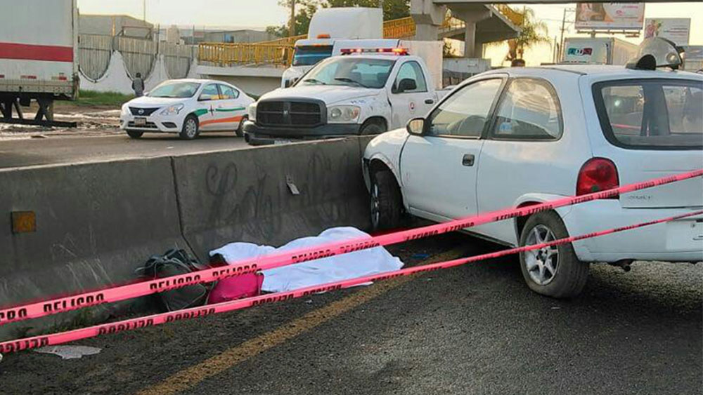 Accidente deja una mujer muerta en la carretera León-Silao