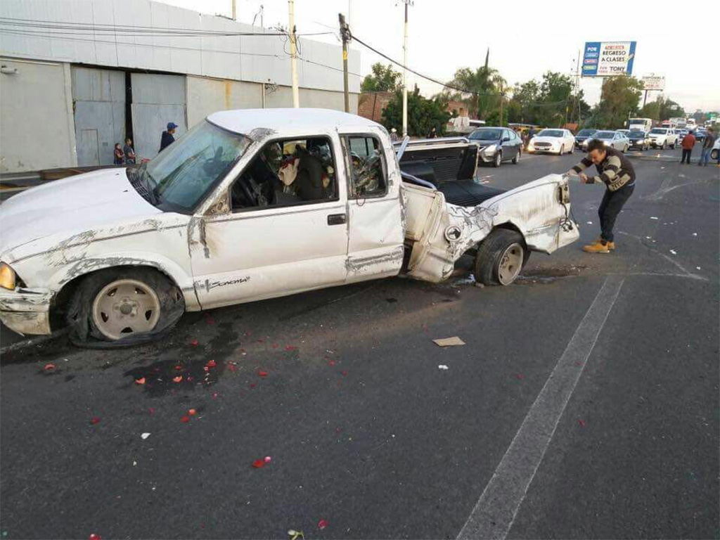 Hombres provocan tres de cada cuatro incidentes viales: Inegi - accidente-leon-silao2