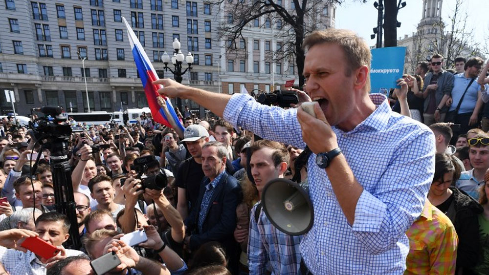 Detienen a opositor ruso frente a su domicilio