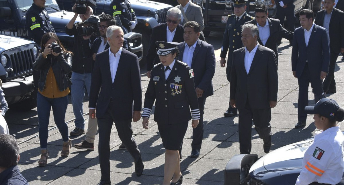 Del Mazo anuncia aumento de sueldo a policías del Estado de México