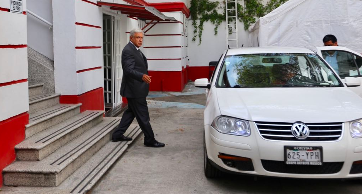 AMLO se reúne con futuros secretarios de su Gobierno