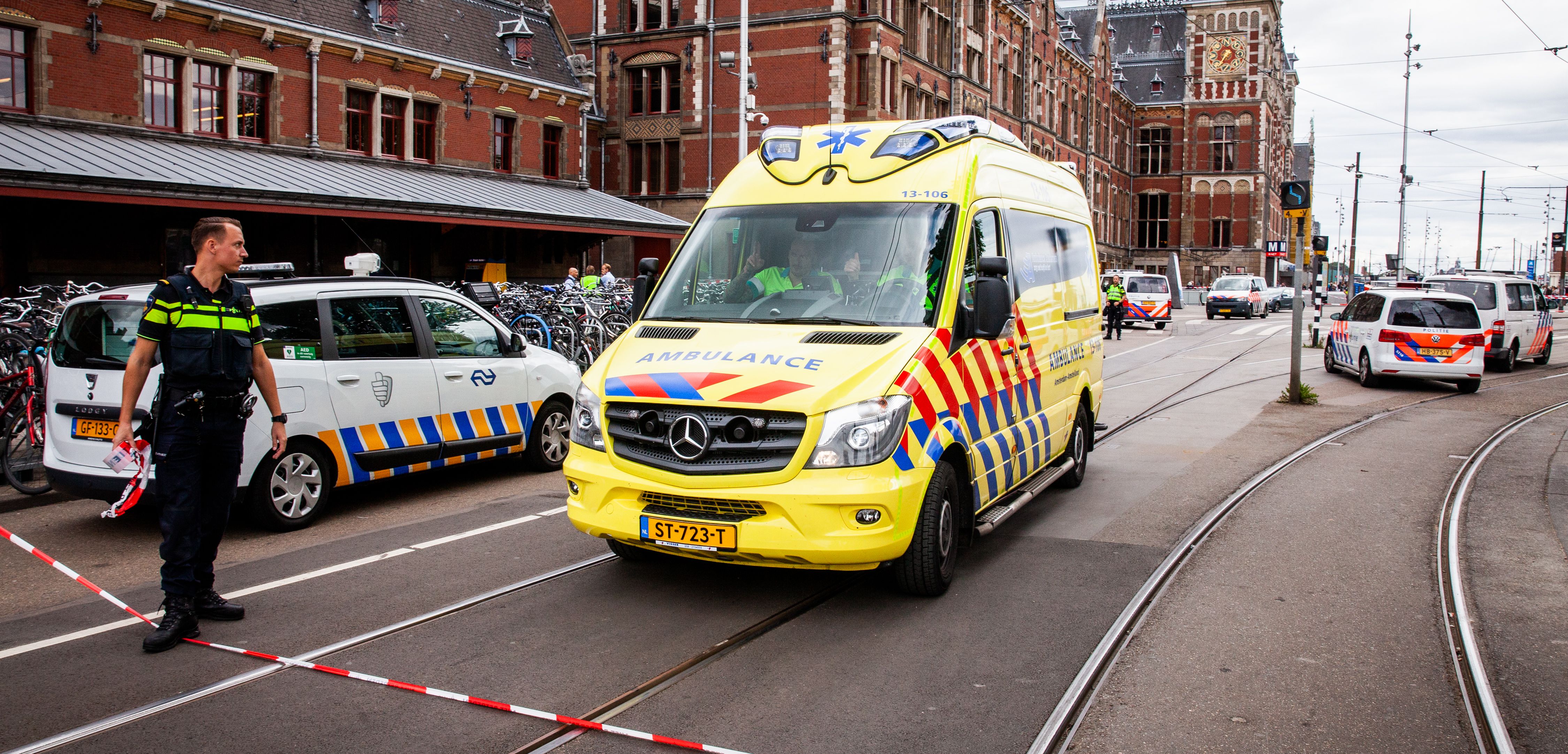 Dos heridos de gravedad en ataque con cuchillo en estación de trenes en Ámsterdam - amsterdam-ataque-con-cuchillo3
