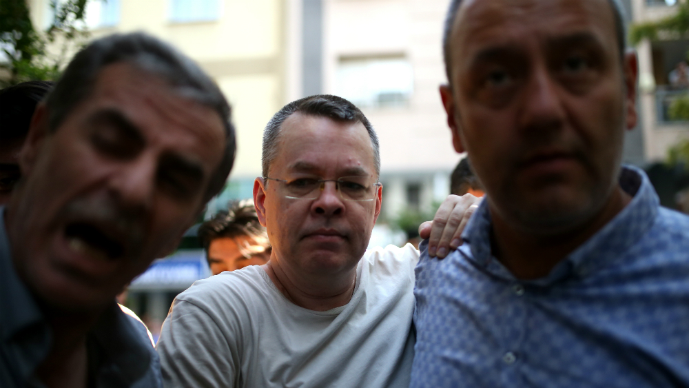 Turquía amenaza a EE.UU. con represalias tras sanciones por caso de pastor