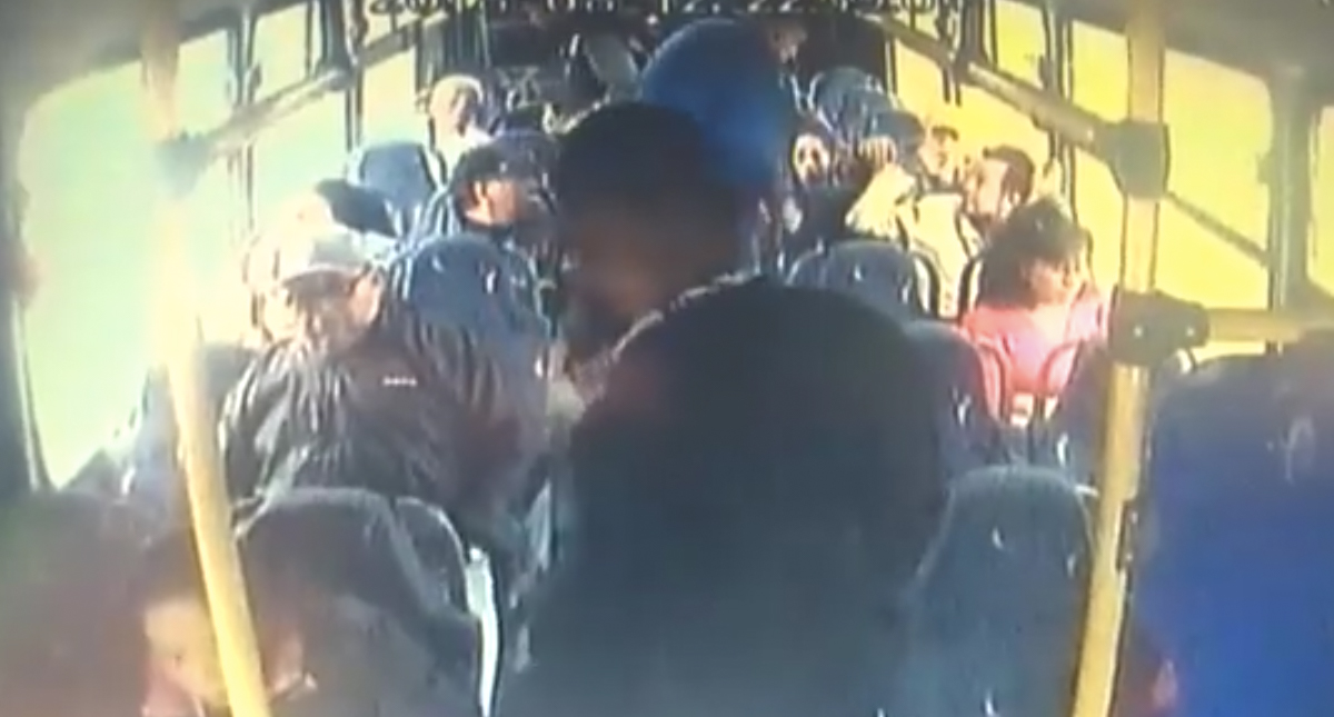 #Video Asaltan a pasajeros de camión de transporte