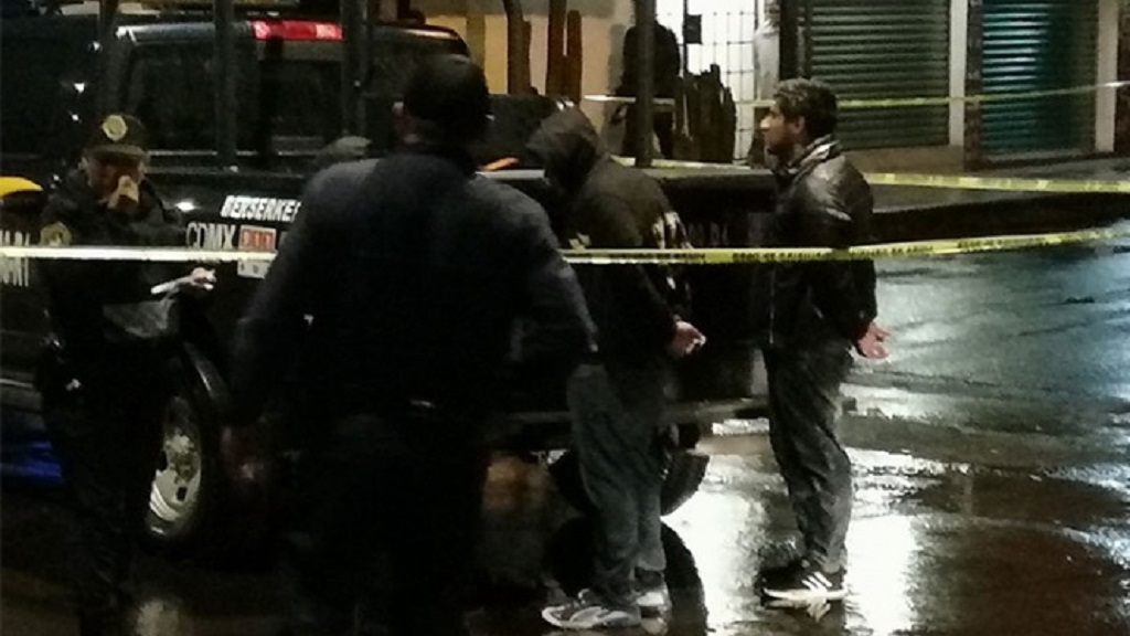 #Video Revelan balacera entre SSP y ladrones de gasolinera en Tláhuac #Video Revelan balacera entre SSP y ladrones de gasolinera en Tláhuac