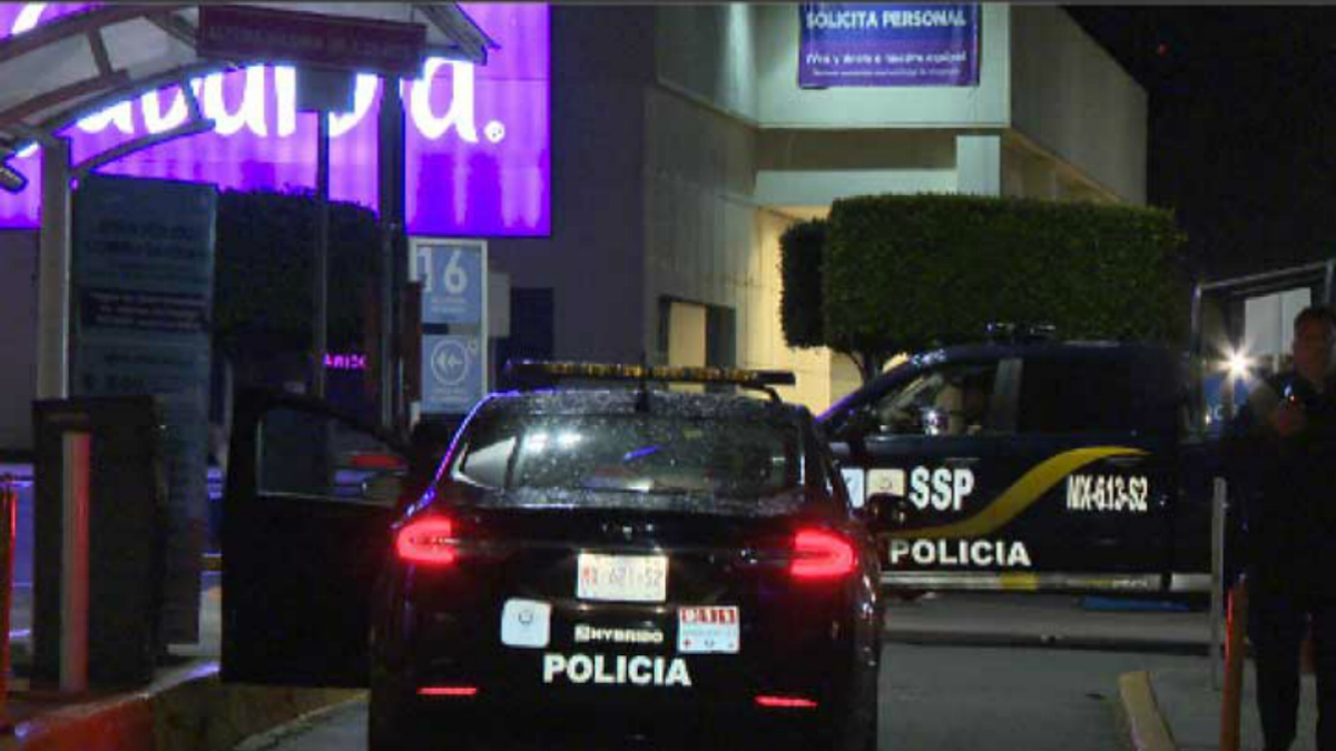 Asaltan sucursal de Suburbia en Avenida Universidad