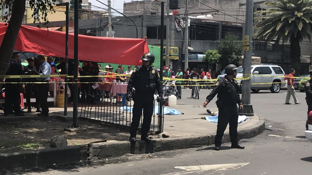 Sujeto ve a su pareja con otro hombre en puesto de comida y los mata - asesinatos-zacahuitzco-cdmx