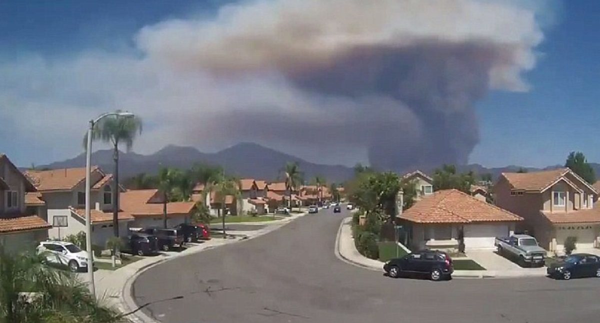 #Video Así inició el incendio Holy en Cleveland, California