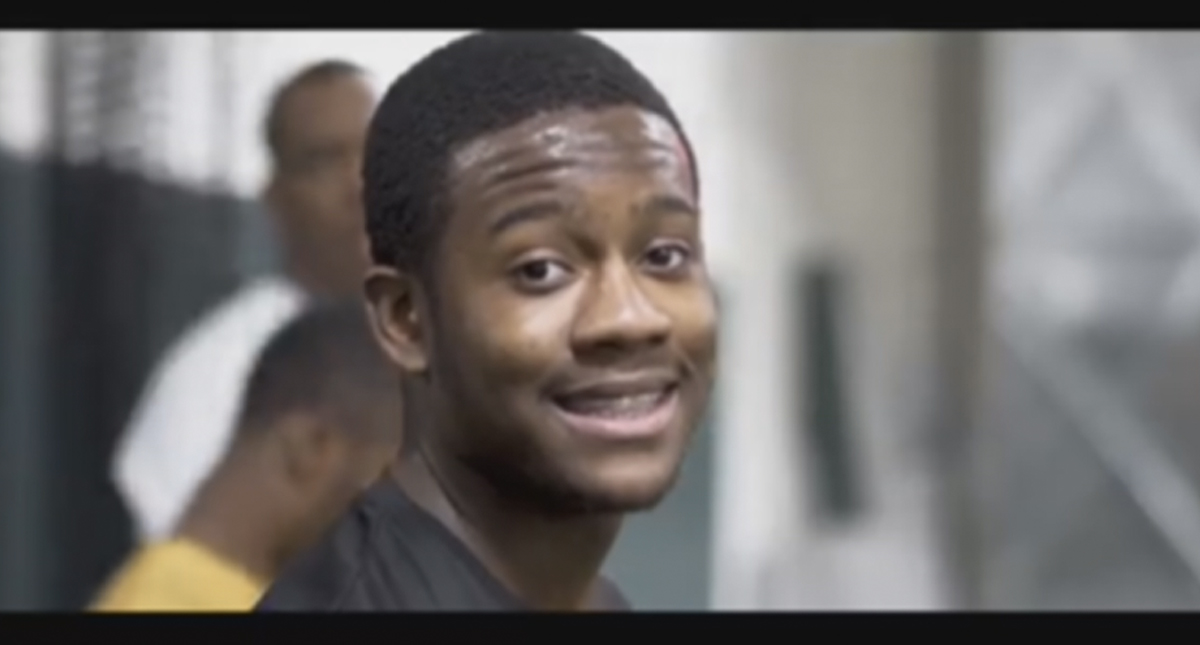 Policía de Filadelfia investiga asesinato a tiros de atleta - atleta-escolar