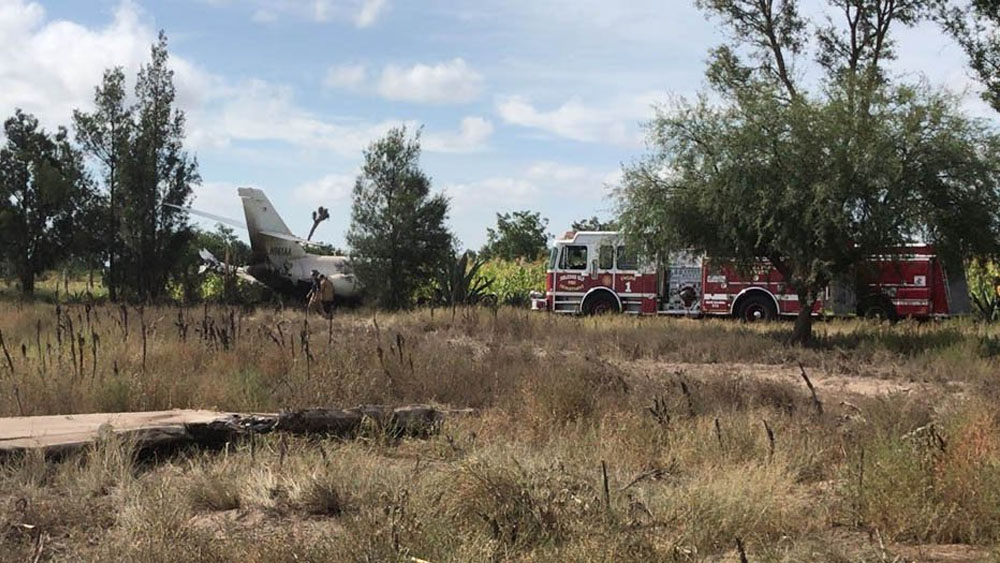 Avión pequeño tripulado por extranjeros aterriza de emergencia en SLP