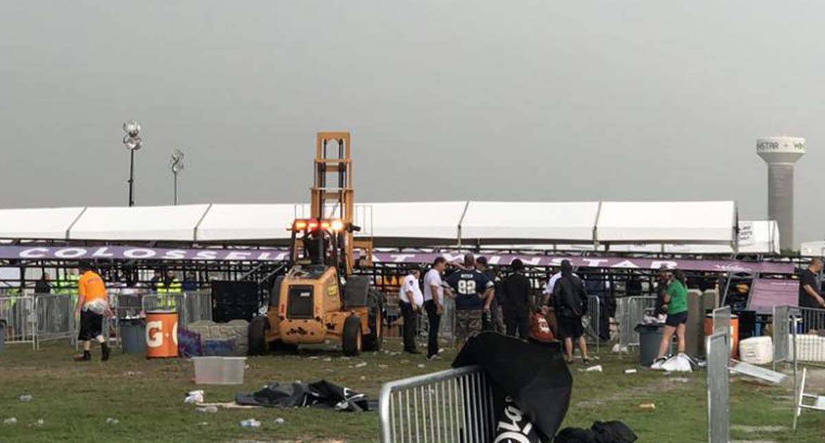 #Video Estructura cae sobre asistentes a concierto de Backstreet Boys - backstreet-boys-concierto-oklahoma