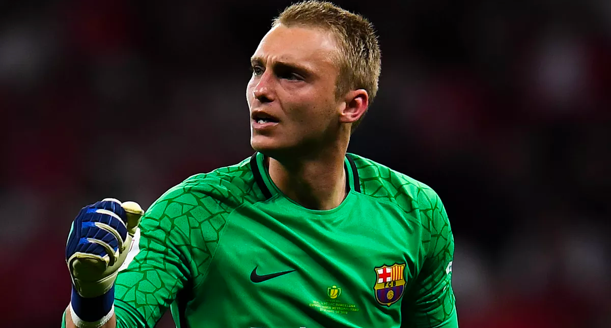 Jasper Cillessen sufre esguince intercostal en entrenamiento con el Barcelona