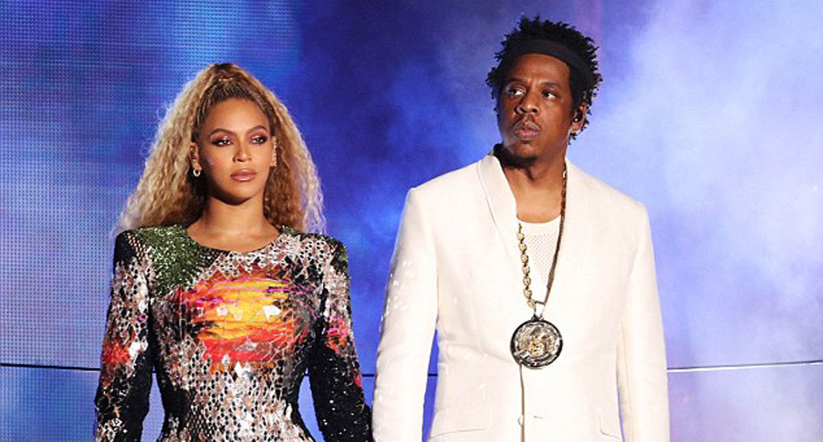 #Video Fan irrumpe en escenario de concierto de Beyoncé y Jay Z