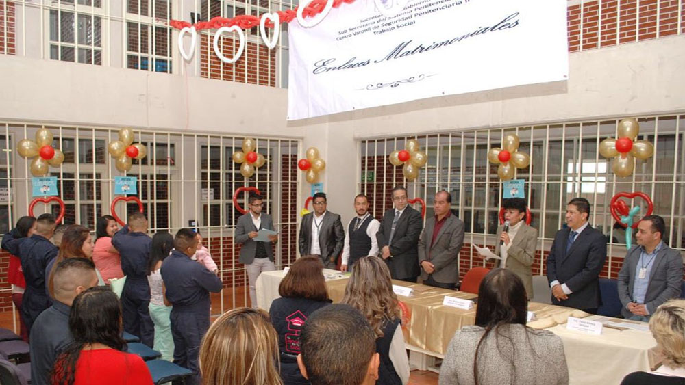 Se casan 13 reos en Centro Varonil de Seguridad Penitenciaria