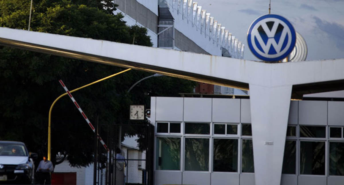 Campesinos de Puebla acusan a Volkswagen de afectar el ciclo de lluvias Campesinos de Puebla acusan a Volkswagen de afectar el ciclo de lluvias