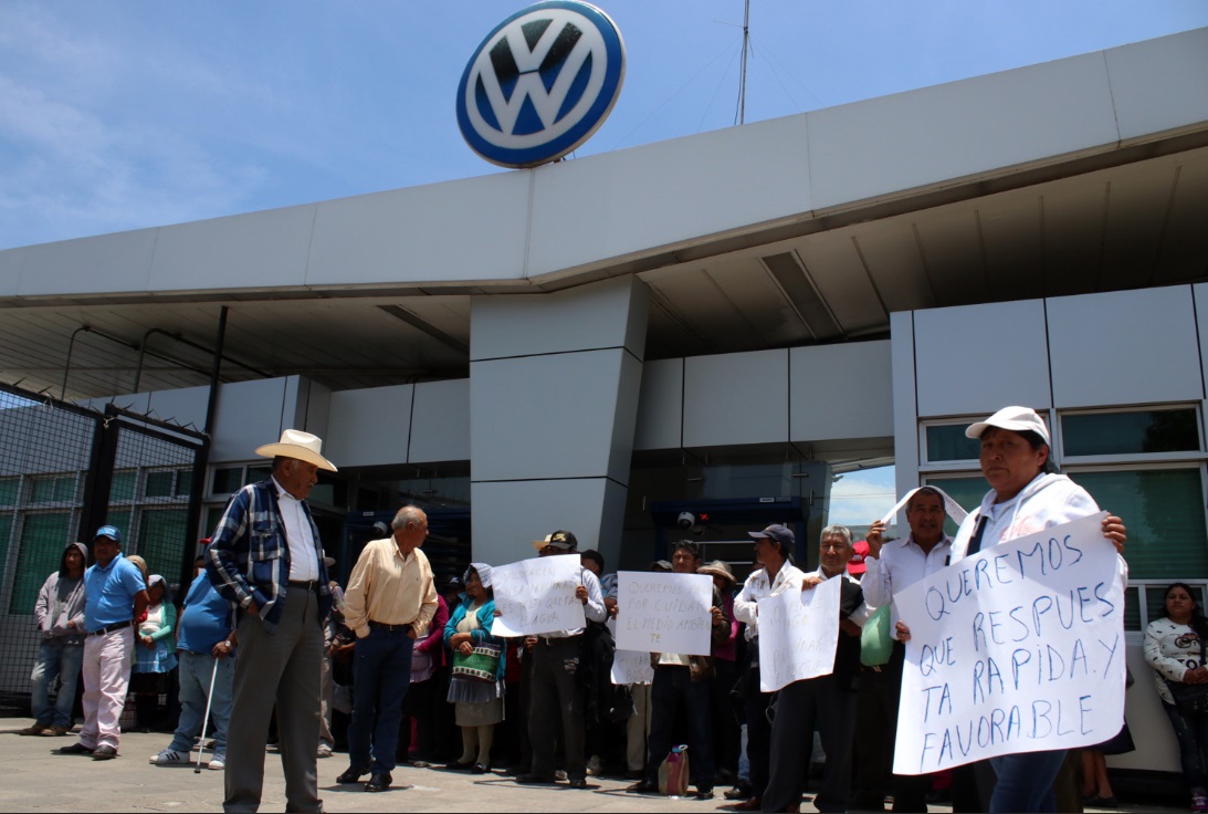 Campesinos de Puebla acusan a Volkswagen de afectar el ciclo de lluvias - bombasantiint