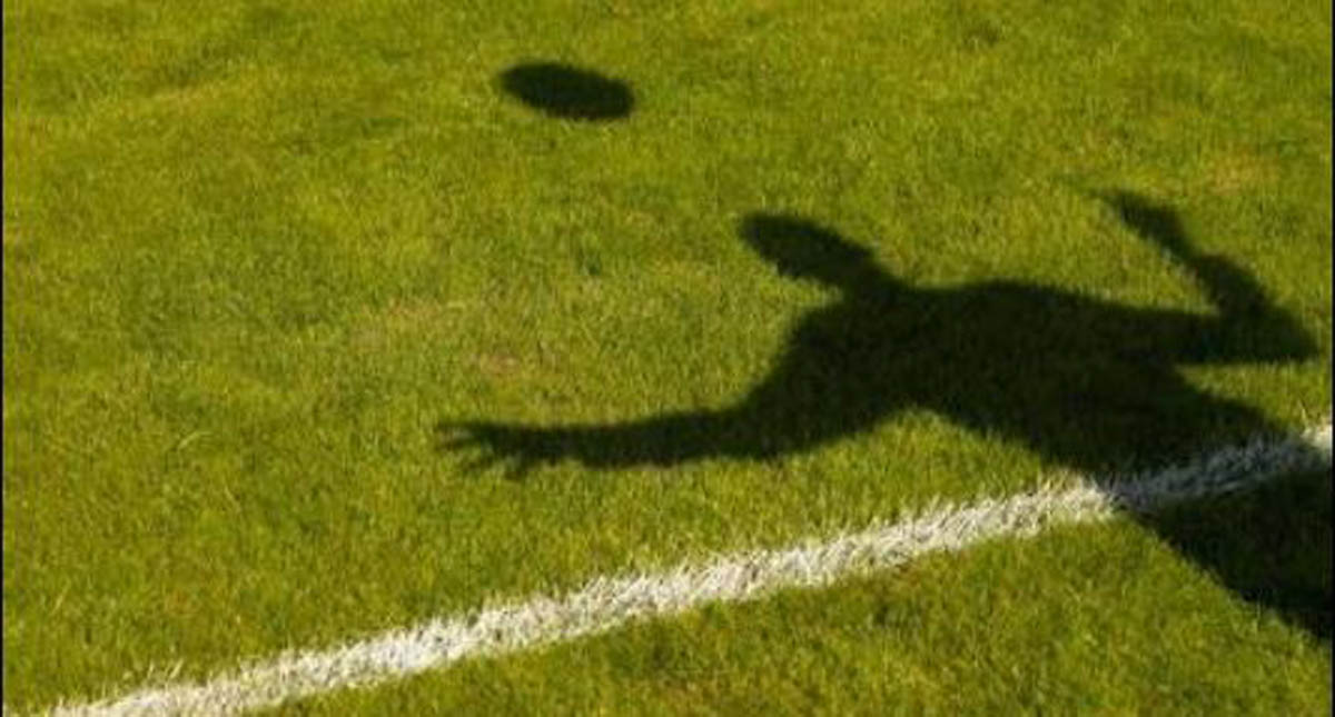 Acribillan a jugador a mitad de partido de futbol en Puebla