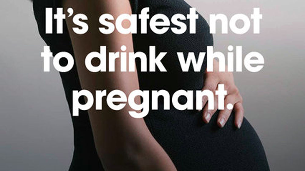 Controversia por cartel sobre embarazo en Australia