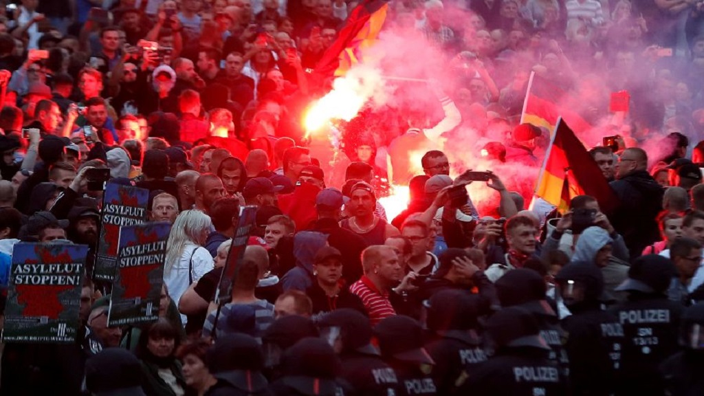 Angela Merkel condena "caza" de extranjeros en Alemania - caza-de-extranjeros-en-alemania