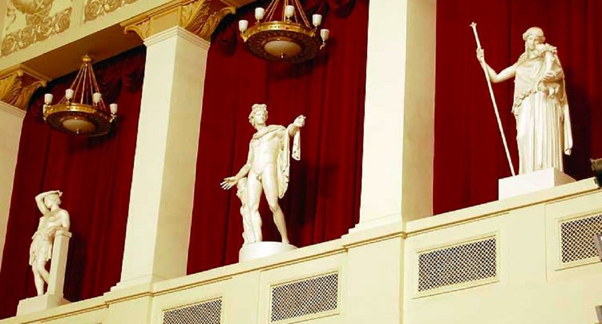 Censuran estatuas desnudas en Academia de Bellas Artes de Rusia