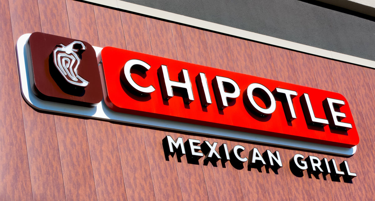Demandan a Chipotle por posible contaminación de comida en Ohio