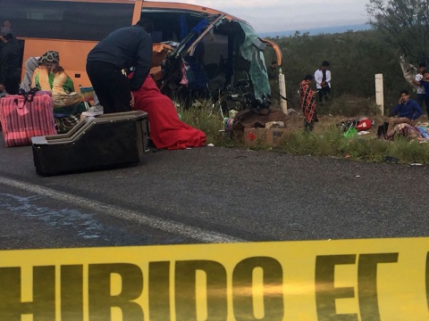 Choque en Saltillo deja un muerto y 14 heridos - choque-saltillo-2
