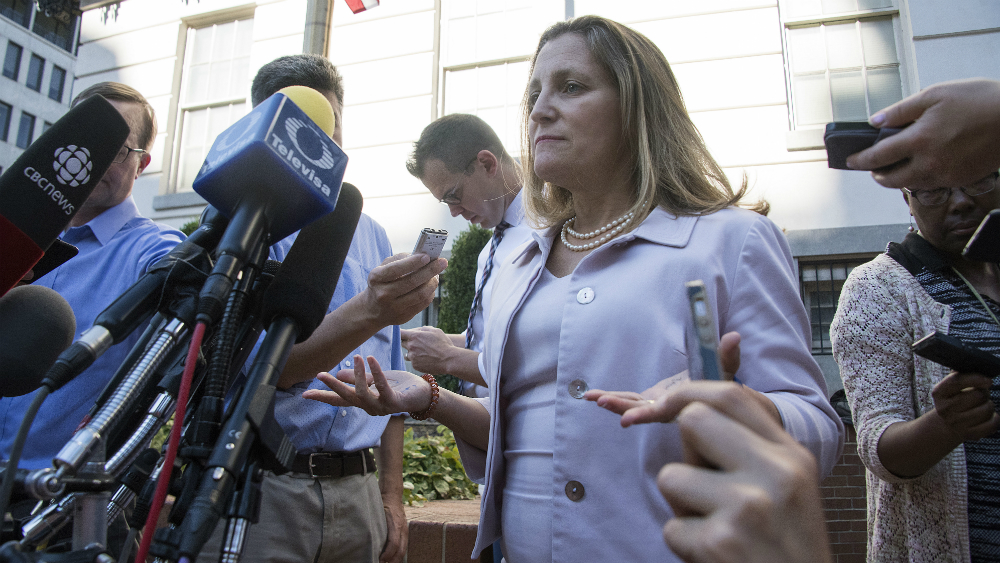 Canadá y EE.UU. sin acuerdo por TLCAN; seguirán discusiones el viernes